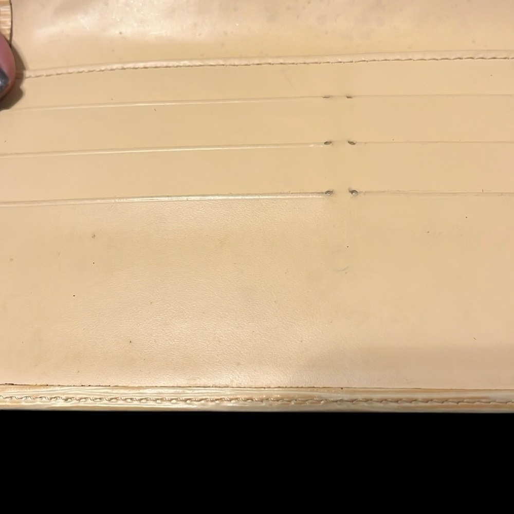 Louis Vuitton Vanilla EPI Trifold Long Wallet with Dustbag, Lock & Key - Picture 10 of 13